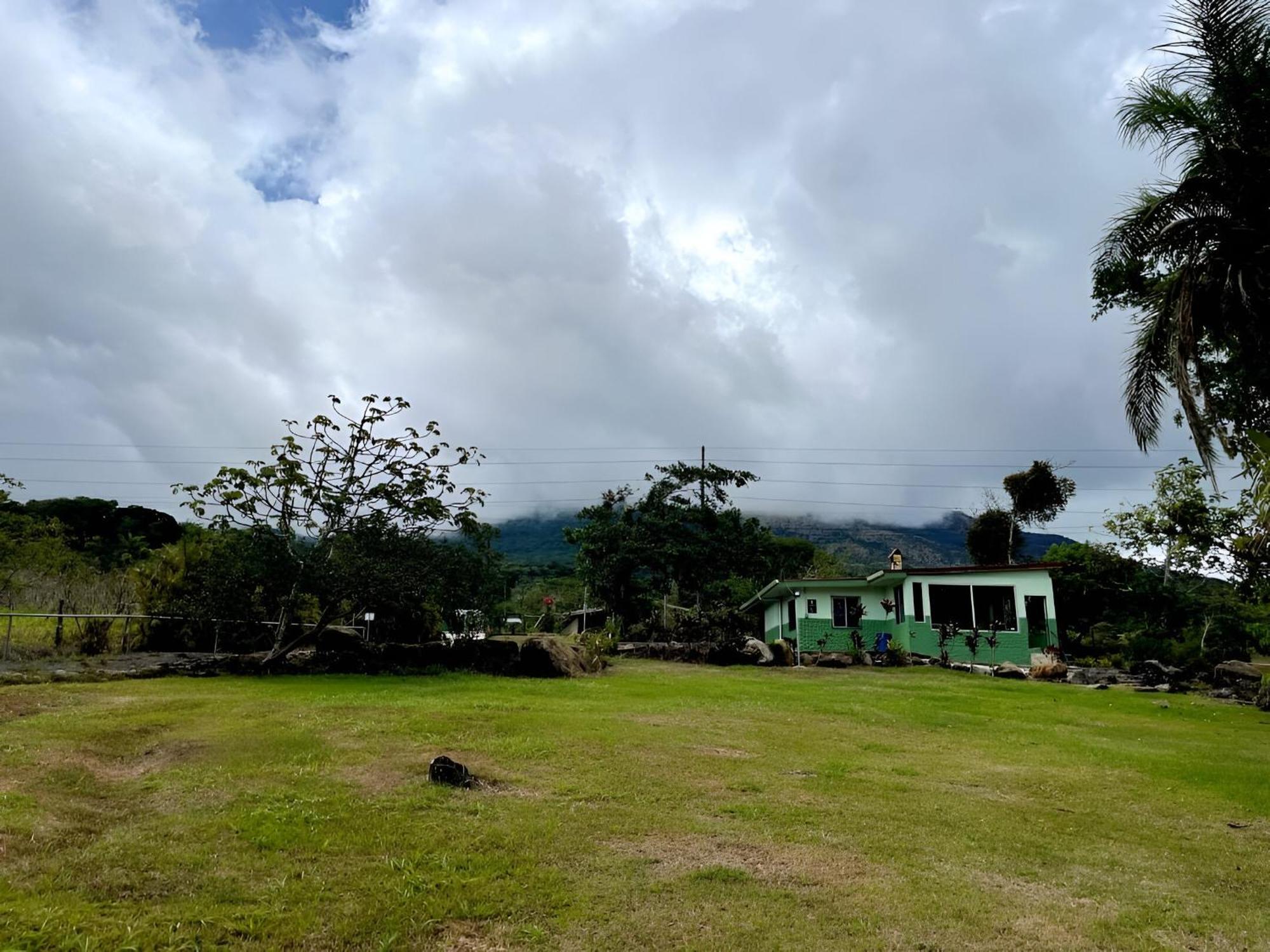 Miravalles Volcano House Guayabal  Екстер'єр фото